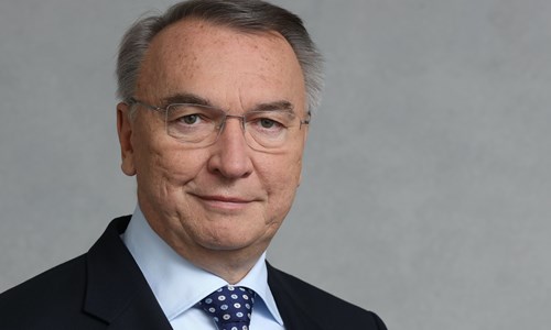 Eckhard SchwarzerAufsichtsratsvorsitzender